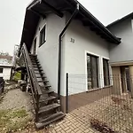 Wynajmowanie Pokoi * Szczyglice