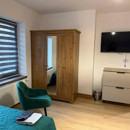 Auberge de jeunesse Wynajmowanie Pokoi Szczyglice