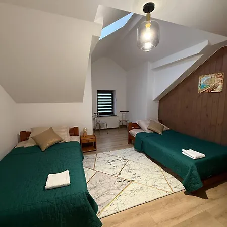 Auberge de jeunesse Wynajmowanie Pokoi *