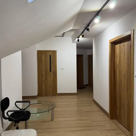 Hostel Wynajmowanie Pokoi *