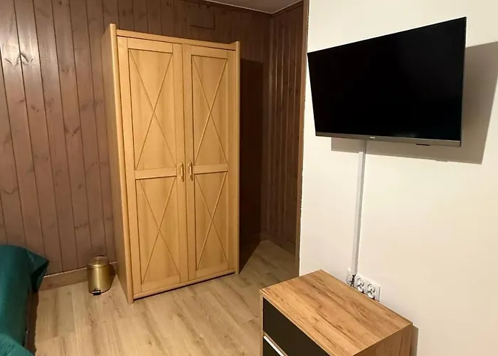 Hostel Wynajmowanie Pokoi *